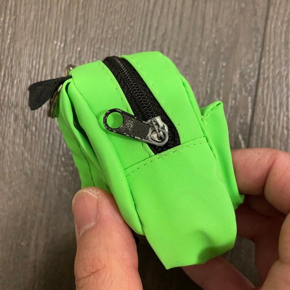 vintage 90s New Kids On the Block Mini Backpack Keychain - Picture 3 of 8